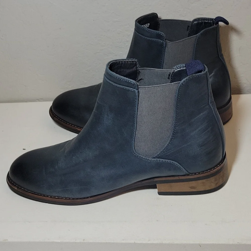 FAUX Leather Distressed Men's Boots 7.5